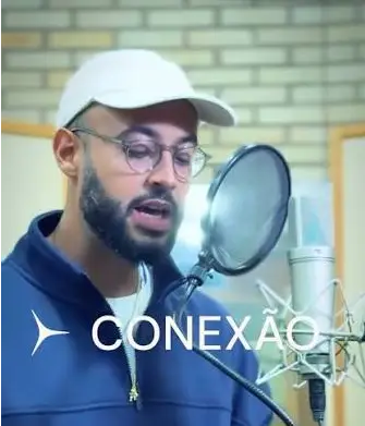 Integrante dos Gilsons durante a produção de Semeia, releitura exclusiva criada para a campanha da AXIA Energia e a playlist oficial do Rock in Rio 2026.